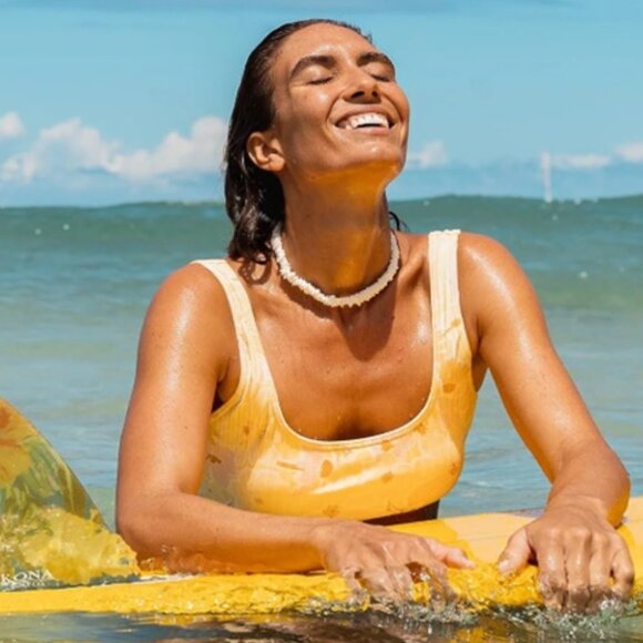 Classic Surfer Necklace - Handmade with Natural Square Cut White Puka Shells 16" - Picture 2 of 3